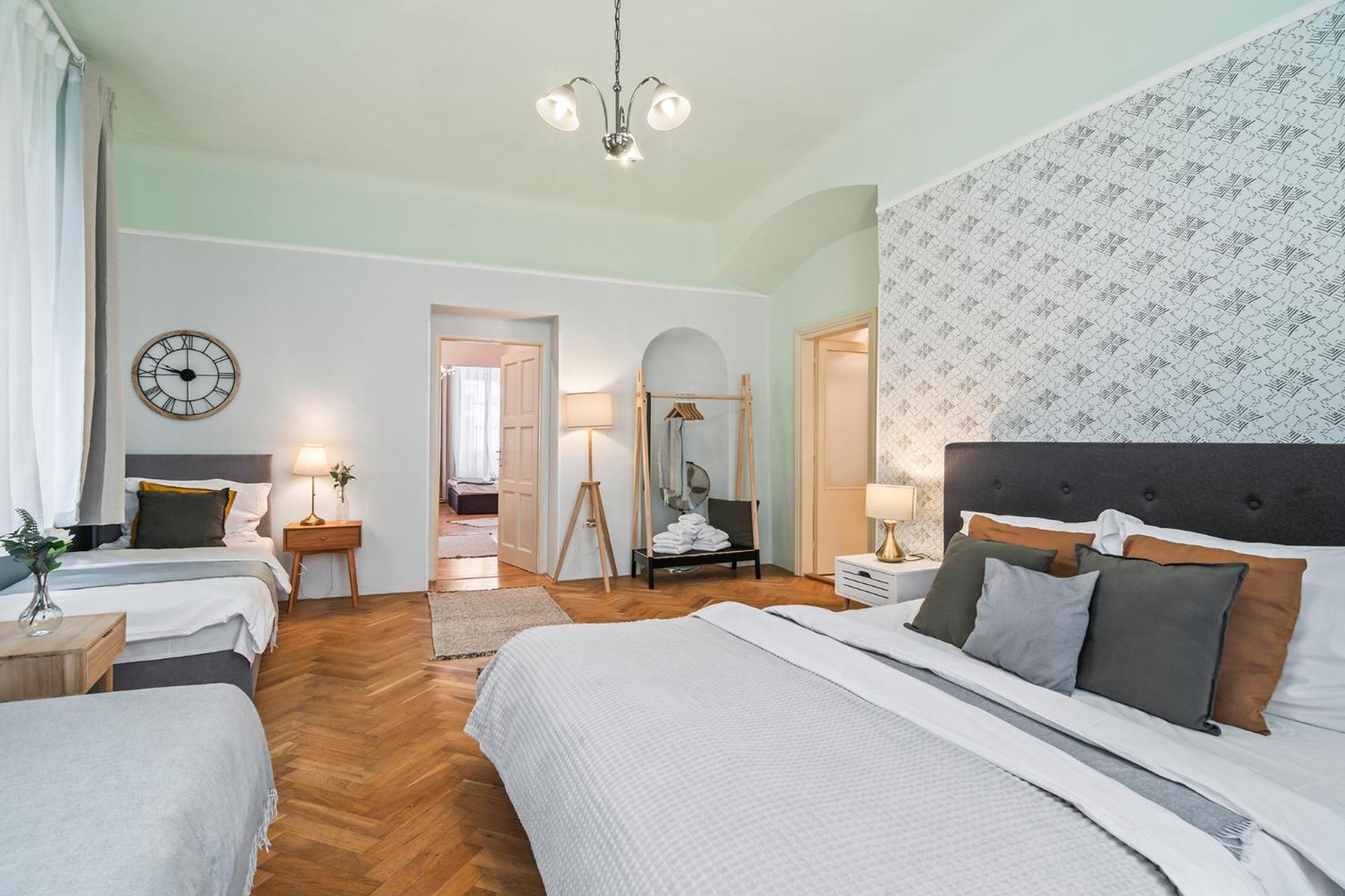 Charles Bridge Historical Apts By Michal&Friends Prag Exteriör bild
